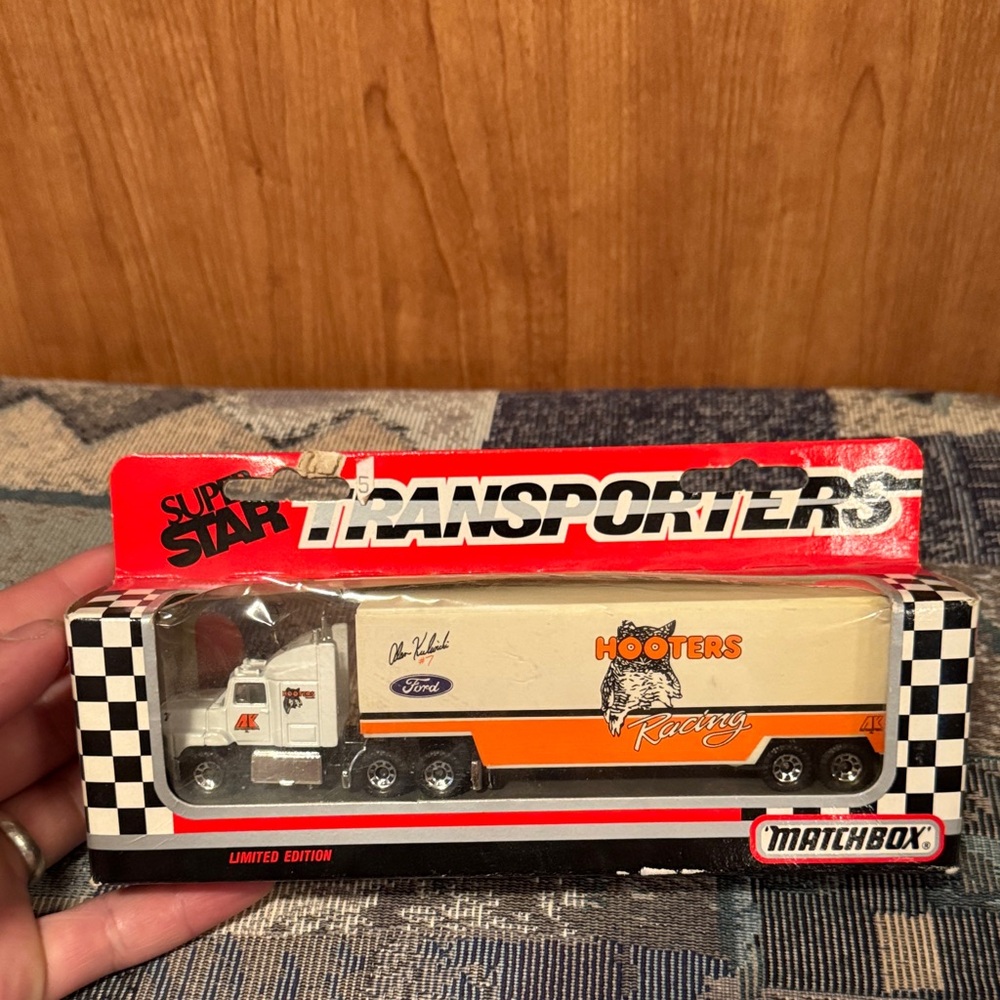 Superstar, transporters, matchbox collection Ford semi with hooters racing